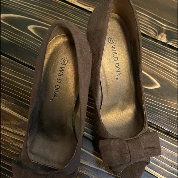 Faux Suede Peep Toe Pumps - Picture 3 of 4